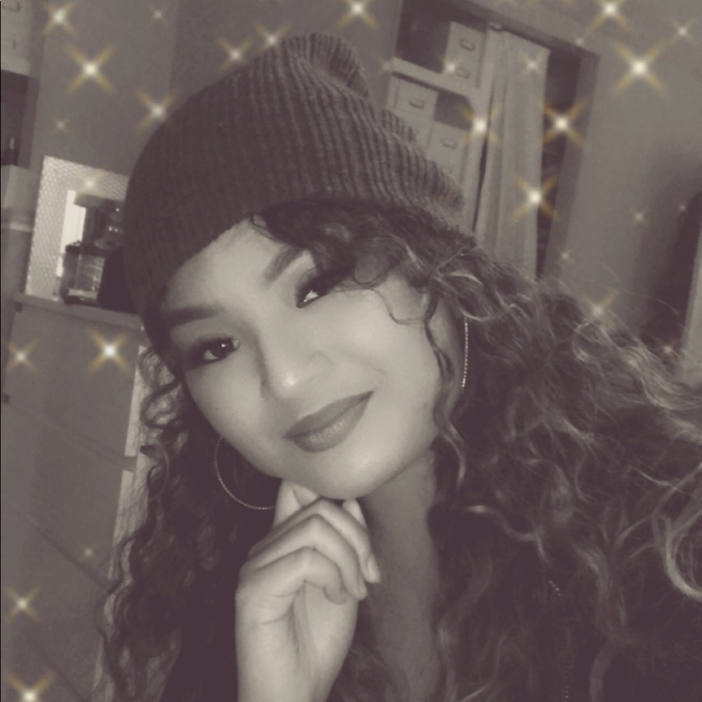 Meet your Posher, Sherilynn